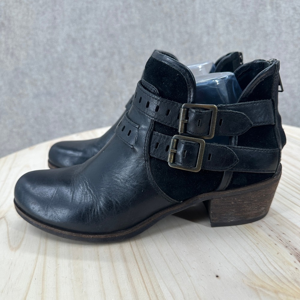 UGG Patsy Lined‎ Black Leather Buckle Ankle Boots 9 Back Zip Stacked Heel